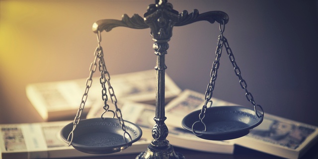 慰謝料を請求する