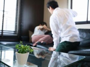 夫(妻)の暴力から逃れたい! DVの証拠集めとうまく逃げる方法とは。