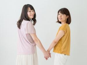実家依存症で離婚できる?実家を優先する夫(妻)の特徴と付き合い方。