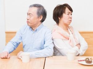 半分もらえるわけじゃない?知らないと損する離婚の年金分割のポイント。