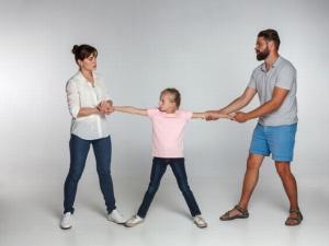離婚調停で親権を獲得するには?抑えておくと有利になるポイント