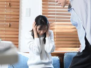 モラハラ夫と離婚する方法|離婚調停の手続きや慰謝料を高くもらうコツ