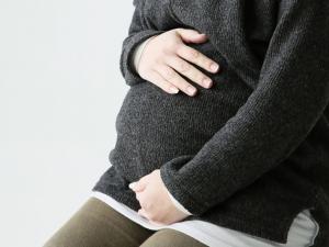 不倫で妊娠した(させた)!離婚すべき?取るべき対応や慰謝料について解説。