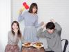 結婚前(婚約者)の浮気!慰謝料請求できる?金額相場や方法を解説!