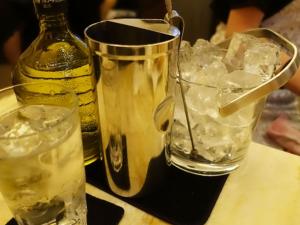旦那がキャバ嬢と浮気|対処法や不倫慰謝料を請求できるのか解説