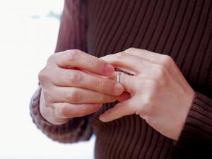 離婚の調停調書の効力とは?公正証書との違いや確認すべきポイント