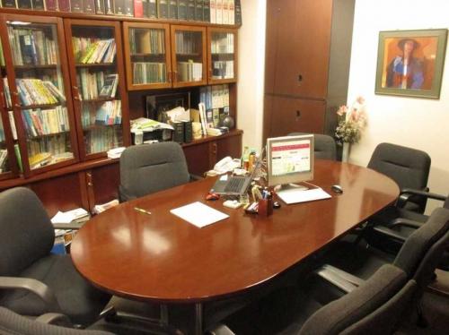 高下謹壱法律事務所_室内3