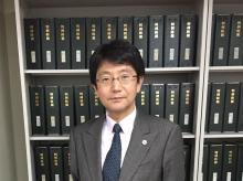 うかがみ法律事務所_先生1