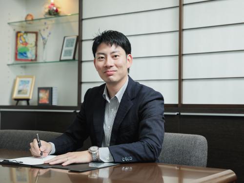 山村忠夫法律事務所_有村先生